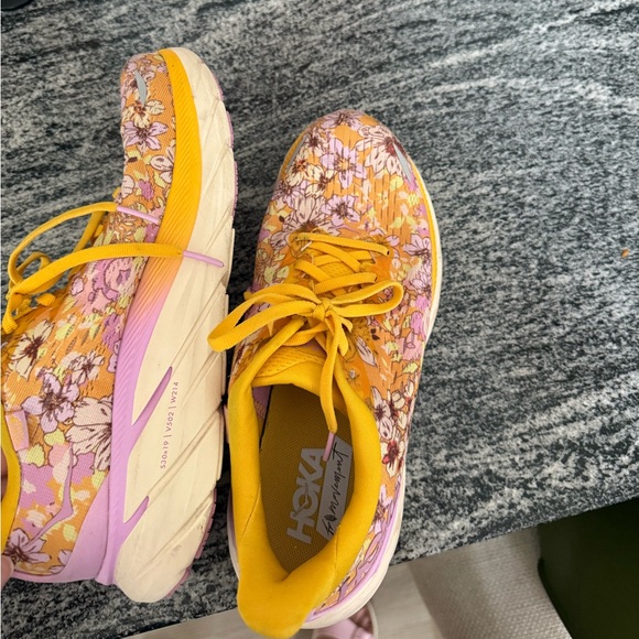 Hoka x Free People tennis shoes - Picture 6 of 6